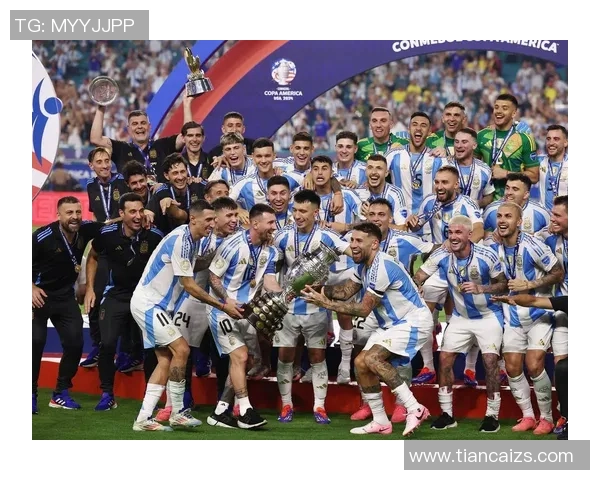 十元一盒足球星卡开盒惊喜 低价畅享明星球员收藏乐趣